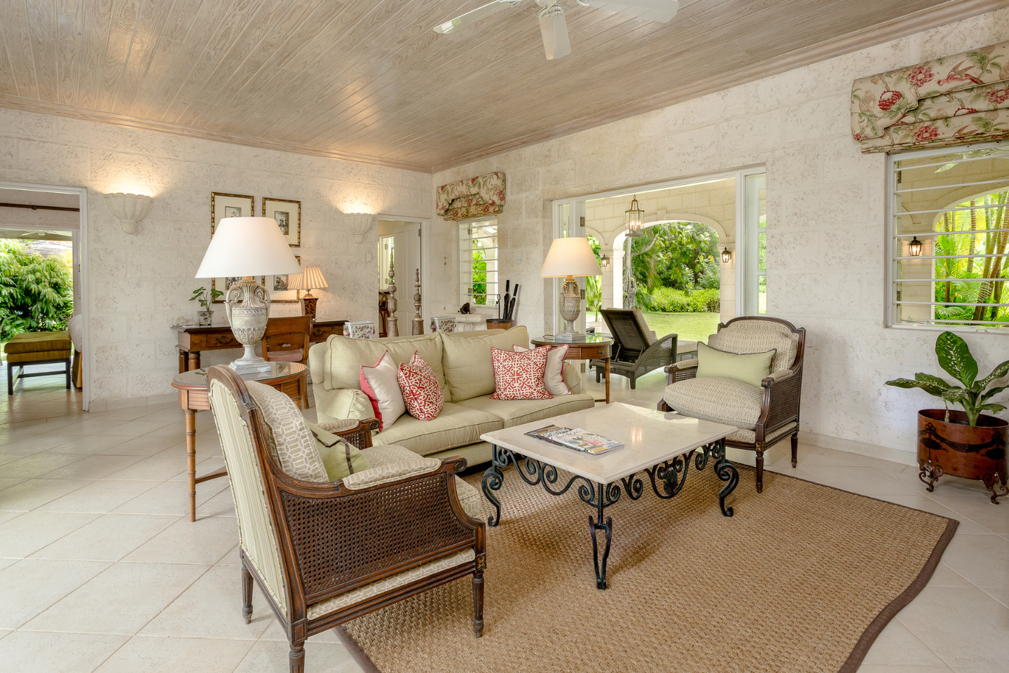 Coral Reef Club - Accommodation