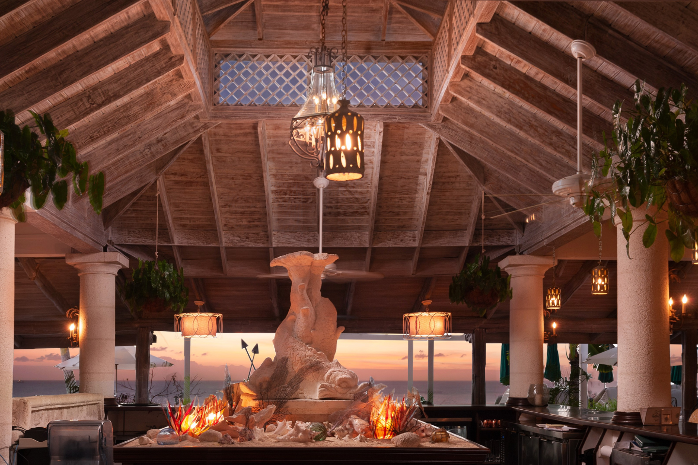 Coral Reef Club - Restaurant & Bar