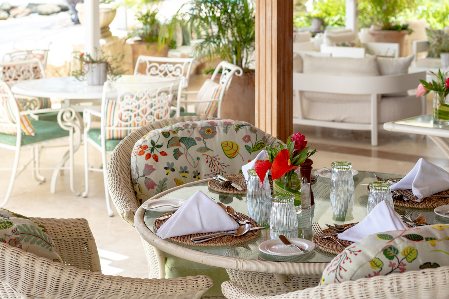 Coral Reef Club - Restaurant & Bar