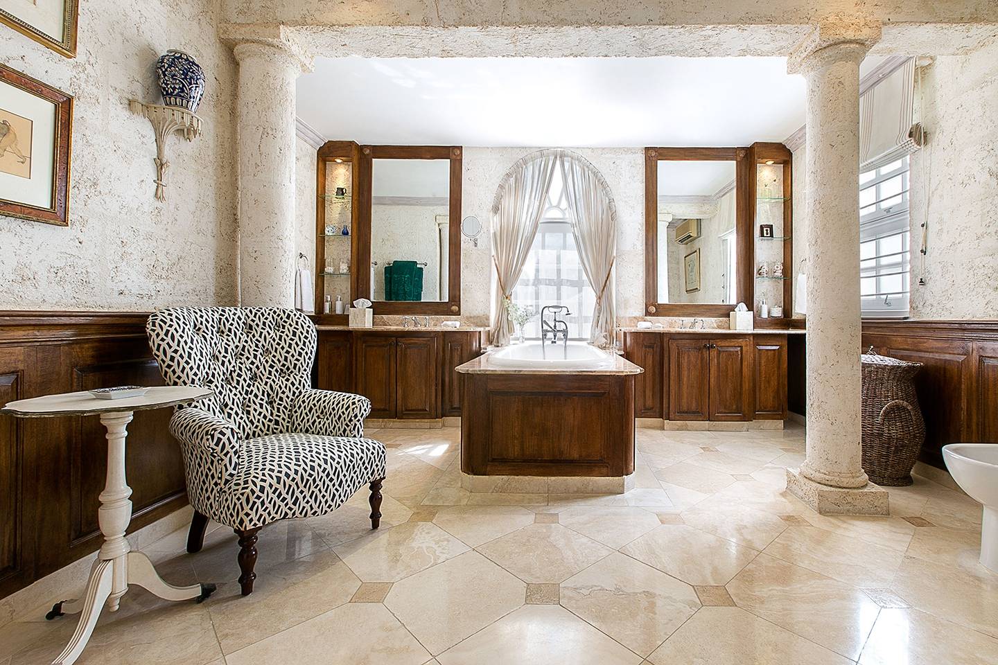 Coral Reef Club - Accommodation