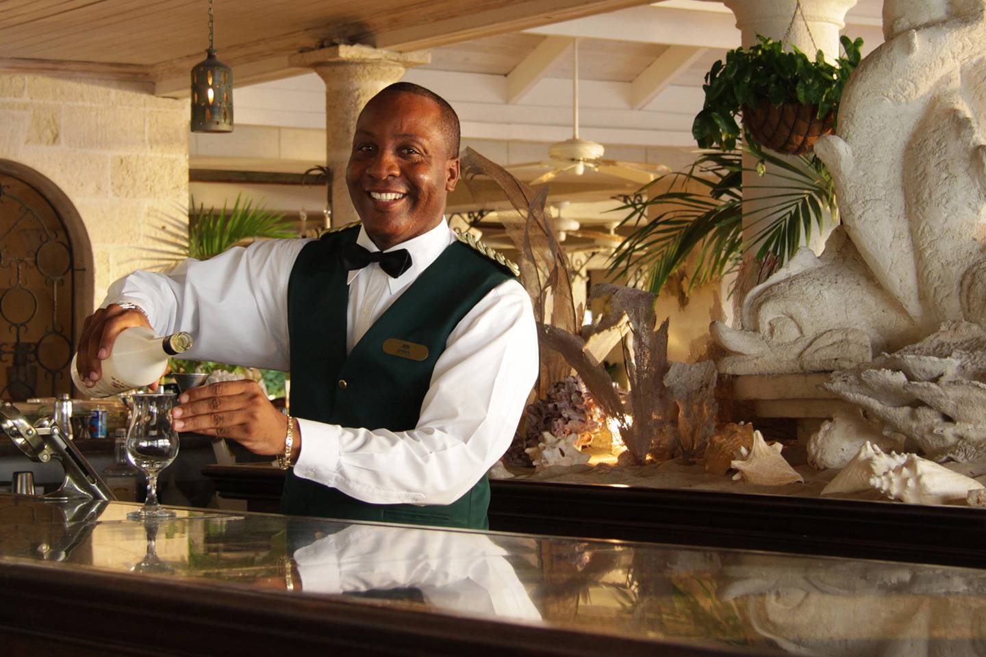 Coral Reef Club - Restaurant & Bar